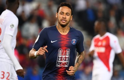 ރެފްރީ އަށް ފާޑުކިޔުމުން ނޭމާ އަށް އަދަބުދީފި