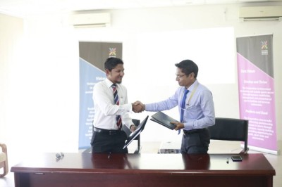 'މައިލްސް ފޯ ސްމައިލްސް' ގެ މެއިން ސްޕޮންސަރަކަށް ރެއިޒްކްރައުން
