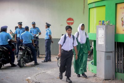 ދެ ދަރިވަރަކަށް ދިން ހަމަލާއާ އެކު ބިރުވެރިކަމެއްގެ ތެރޭގައި!