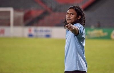 ފުޓްބޯޅައިގެ ޖީލެއް ބިނާކުރުމުގެ ޒިންމާ ކުޑަހީނާ އަށް