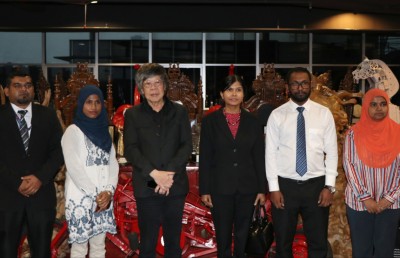 މެލޭޝިއާގެ ސަފީރު ވިސާމް ލިމްކޮކްވިން ޔުނިވަސިޓީގެ ރައީސްއާ ބައްދަލުކުރައްވައިފި