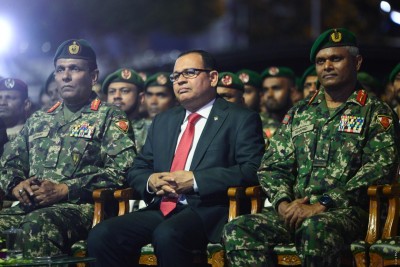 ގާނޫނީ އިމުގެ ބޭރުން ވެރިކަން ވައްޓާލަން އުޅޭނަމަ ސިފައިން އިސްވެ ނިކުންނާނެ: ޑިފެންސް މިނިސްޓަރު