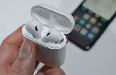 ގެއްލުނު އެއާޕޮޑް ބަނޑުގައި