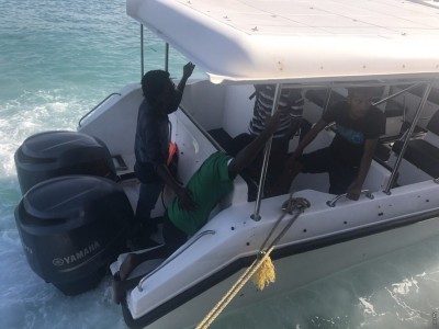 ތިން މީހުންނާއެކު ދަތުރުކުރި ޑިންގީއެއް ގެއްލިއްޖެ