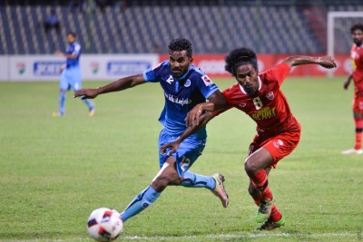 ކުއްލި ނުރައްކަލުގެ ހާލަތު އިއުލާންކުރުމާ ގުޅިގެން ފުޓްބޯޅަ ސީޒަން ފެށުން ފަސްކޮށްފި