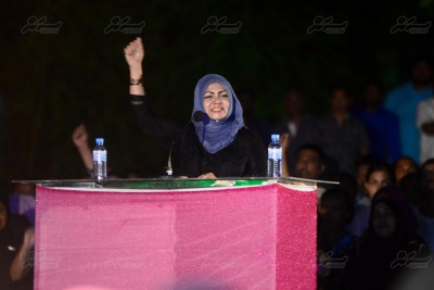 ކަރަކަރައިގައި ތިބެގެން ބޭކާރު ވާހަކަދައްކާ މީހުން މުހިންމެއް ނޫން: ރަފިއްޔާ