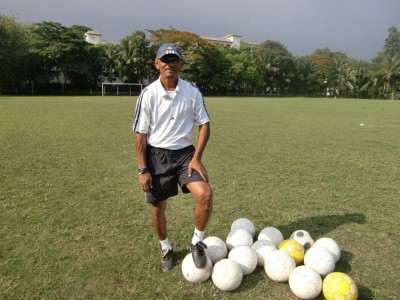 ލަންކާ ގައުމީޓީމު ކޯޗަކަށް ރާއްޖޭގައި މަސައްކަތް ކުރަމުން އަންނަ ޕަކީރް އަލީ