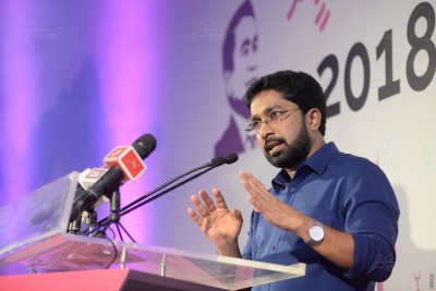 އެކެއް ދެމީހެއްގެ ހައްގުހޯދަން އެހެން މީހުންގެ ހައްގު ނިގުޅައި ނުގަނެވޭނެ: އަޒްލީން