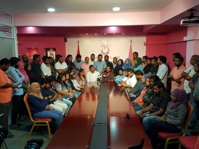 ހުރިހާ ޒުވާނުން ތިބީ ރައީސް ޔާމީނާ އެކު: ޕީޕީއެމްގެ ޒުވާނުންގެ ގޮފި