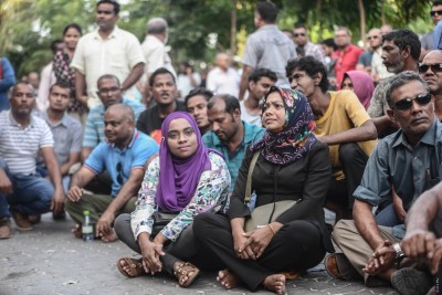 ސިޔާސީ ގޮތުން ކުުއްލިއަކަށް ހަލަބޮލިވުން: "ސައިލެންޓް" ކޫއެއްތަ؟