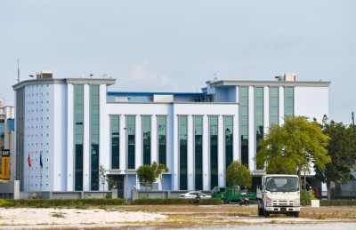 ވަގު ސްލިޕް ފޮނުވައިގެން ލައްކައަކަށް ވުރެ ގިނަ ރުފިޔާގެ މުދާ ނެގި މީހަކު ހައްޔަރުކޮށްފި