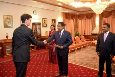 އުންމީދަކީ ދިވެހި ސަރުކާރުން ކޯޓު އަމުރަށް ތަބާވުން: އިނގިރޭސި ސަފީރު