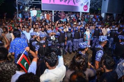 އިޖުރާއަތްތައް ފުރިހަމަ ކުރުމަށްފަހު ސުޕްރީމް ކޯޓުގެ ހުކުމް ތަންފީޒުކުރަމުން މިދަނީ: ފުލުހުން