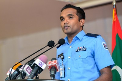 ނަޖްމާގެ ގެއިން ފެނުނު ކަޅު ފޮށްޓެއްގެ ތެރޭން، ފަނޑިޔާރުންނަށް ނުފޫޒު ފޯރުވިކަމުގެ ހެކި!