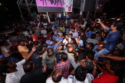 ފެބްރުއަރީ އެކެއް: ނެގި ބިޔަ ރާޅާ އެކު ބޮޑެތި ތުހުމަތުތަކެއް!