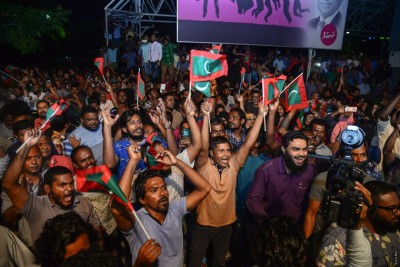 ހުކުރު ދުވަހު އޮންނާނީ ބޮޑު އެއްވުމެއް ނޫން: އިދިކޮޅު ޕާޓީތައް