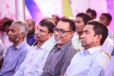 ބަދަހިކޮށް ތިބުމަށް ރައީސް މެމްބަރުން ކިބައިން އެދިވަޑައިގެންފި