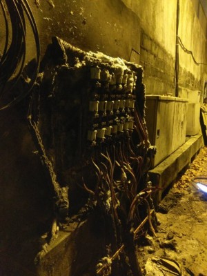 ސަބް ސްޓޭޝަން ފޮއްޓެއްގައި ރޯކޮށްލި މައްސަލާގައި ހައްޔަރު ކުރި މީހުންގެ ބަންދަށް 15 ދުވަސް