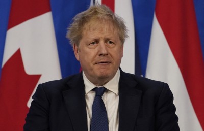 ރަޝިޔާގެ ތެލާއި ގޭހުގެ މައްސަލައިގައި ޔޫރަޕް އެމެރިކާއާ ދުރަށް