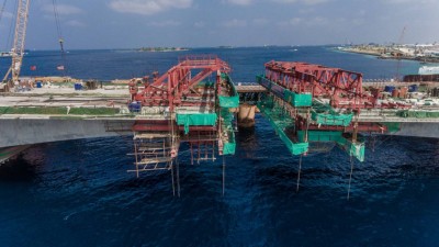 ބްރިޖުގެ ދެ ތަނބެެއްގެ މަސައްކަތް އަންނަ މަހު ނިމޭނެ