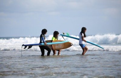 ރީތި ރާޅުތަކުގެ އުހުގައި މި ތިން އަންހެނުން
