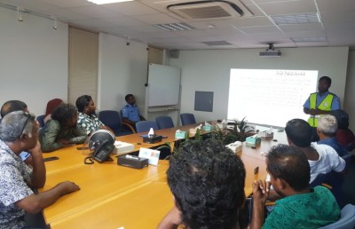 އެމްޓީސީސީގެ ބަސް ޑްރައިވަރުން އެއްގަމުގެ ގާނޫނުތަކަށް ހޭލުންތެރިކުރުވަނީ