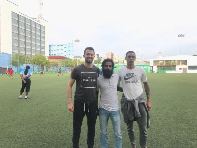 ގްރީންއަށް އުޒުބަކިސްތާންގެ ކީޕަރަކާއި ޔުކުރެއިންގެ ފޯވަޑެއް