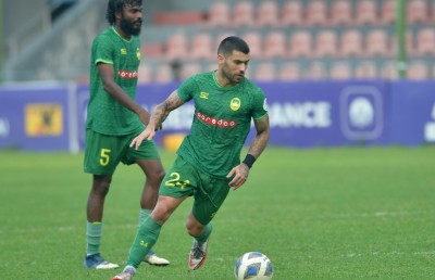 ޓާނާގެ ހެޓްރިކުން މާޒިޔާއިން ބޮޑު މޮޅެއް ހޯދައިފި