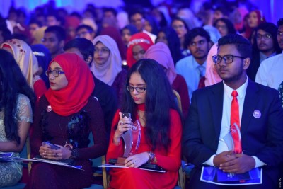 މެލޭޝިއާގެ 250 ސްކޮލަޝިޕަށް ކުރިމަތިލާން ހުޅުވާލައިފި