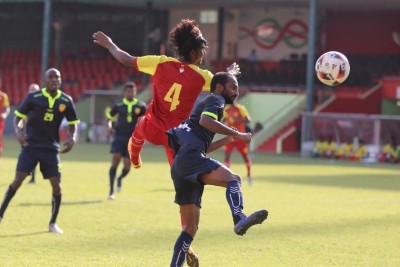 ނަޒީހުއަށް ލިބުނީ ހައްގު މޮޅެއް، ކިސްގެ ރުޅި ރެފްރީއަށް!