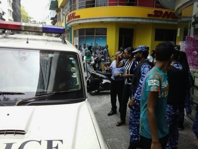 އެމްޑީޕީ އޮފީހުގައި ބައްދަލުވުމެއްގައި ތިއްބައި އެޕާޓީގެ އިސް ތިން މީހަކު ހައްޔަރުކޮށްފި