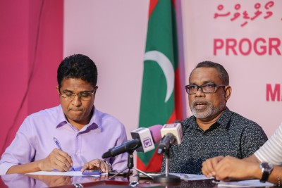 އިދިކޮޅު ޕާޓީތަކަށް ފައިސާ ނުދޭން އިލެކްޝަނަށް އަބްދުއްރަހީމް ގޮވާލައްވައިފި