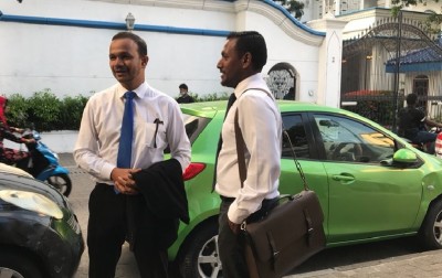 އަލީ ހުސައިން އާއި ޝަމީމް ސުޕްރީމް ކޯޓަށް ހާޒިރުކުރީ އަމުރުތަކާ މެދު ސުވާލު އުފެއްދުމުން!