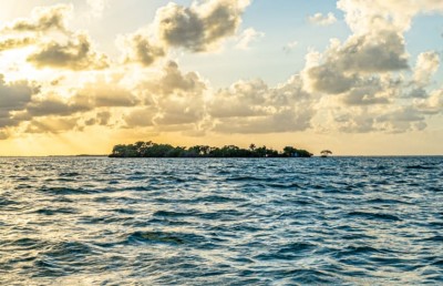 ފަޅުރަށެއް ގަނެ އަމިއްލަ ގައުމެއް އުފައްދަނީ