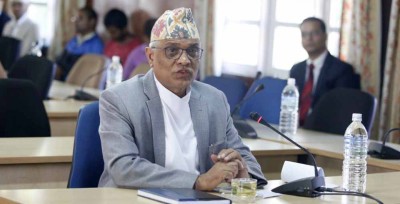 މަގާމުން އިސްތިއުފާ ދެއްވަން ދެކޮޅު ހެއްދެވި ނޭޕާލްގެ އުއްތަމަ ފަނޑިޔާރު ވަކިކޮށްފި