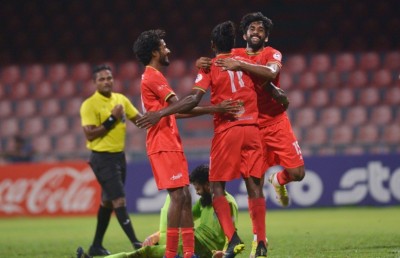 ސަސް އަށް ދެވަނަ މޮޅު، ފުރުތަމަ ބުރުގައި ގްރާންޑޭއަށް މޮޅެއް ނެތް