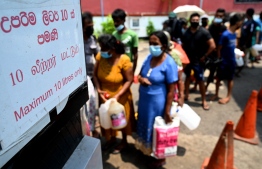 ލަންކާގައި ތެޔޮ ހޯދަން ކިޔޫގައި ގިނައިރުވުމުން ދެ މީހުން މަރު