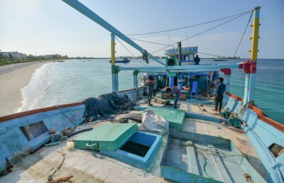 އީރާނުގެ ބޯޓު ދެ ފަހަރެއްގެ މަތިން ކުރިން ހިފެހެއްޓި