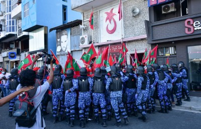 "އިދިކޮޅު އެއްވުމުގައި ގޭންގުތައް ބައިވެރި ކުރޭ، އާންމުންނަށް ނުރައްކާ ވެދާނެ"