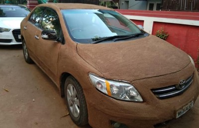 ގަދަ ހޫނުން ސަލާމަތްވާން ކާރުގައި އުނގުޅީ ގެރީގެ ނަޖިސް