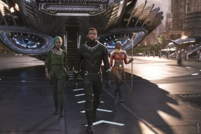 އަދިވެސް ބޮކްސް އޮފީހުގެ އެންމެ ކުރީގައި އޮތީ "ބްލެކް ޕެންތާ"