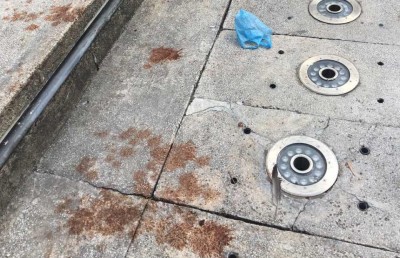 ޖުމްހޫރީ މައިދާނުގައި ހުންނަ ފެންއަރުވާ ވަޑާން ތެރެއަށް ރަތް ކުޅު!