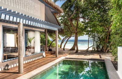 ރެފަލްސް މޯލްޑިވްސް މެރަދޫ ރިސޯޓް ހުޅުވައިފި