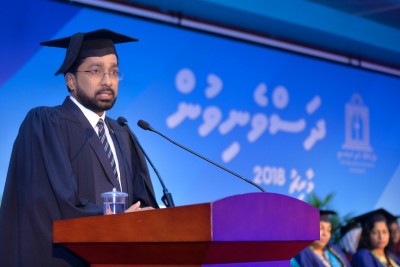 ތިމާގެ އިލްމީ މިންގަނޑަކީ ހަމައެކަނި ސެޓްފިކެޓް ކަމުގައި ހަދައިގެން ނުވާނެ: މިނިސްޓަރު އަޒްލީން