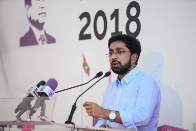 ކައުންސިލުތަކުން ގަރާރެއް ނެރުމުގެ ކުރިން ތިމަންނަމެނާ ބެހޭ ކަމެއްތޯ ބަލަން ޖެހޭ: އަޒުލީން