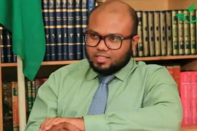 އަދާލަތު ޕާޓީގެ އަލީ ނަޒީރުގެ ޕާސްޕޯޓް ވެސް ހިފަހައްޓައިފި