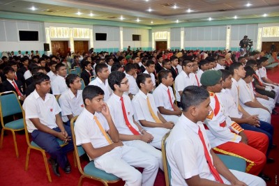 ޓެބްލެޓުން ކިޔަވައިދޭން ފެށުމަށް މިހާރު ދަނީ ވައިފައި ނެޓްވާކް އަޅަމުން: އެޑިއުކޭޝަން