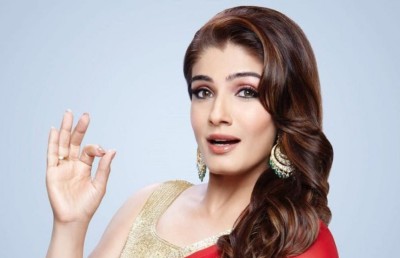 ރަވީނާ ޓަންޑަން އިންދިރާ ގާންދީގެ ރޯލަށް