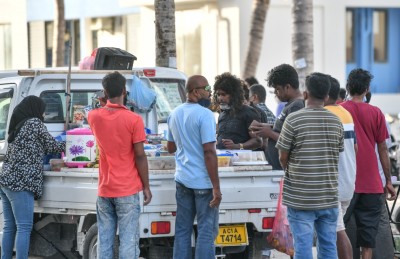 ރޯދަމަހަށް ހިޔާ ފްލެޓް ކައިރީ މާރުކޭޓެއް، ގޮޅި ލިބޭނީ ހިޔާ ފްލެޓް މީހުންނަށް