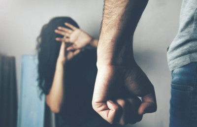 ލޯބިވެރިޔާއަށް މަރުގެ އިންޒާރު ދިން މީހަކު 17 މަހަށް ޖަލަށްލާން ހުކުމްކޮށްފި